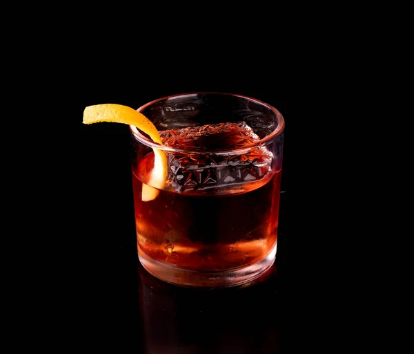 Gelo Cristalino Translúcido Decorado Ondulado Grande Para Copo Bebida Negroni — Fotografia de Stock