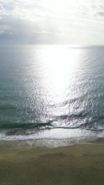 Kumlu sahil Kleopatra Alanya görünür deniz. Yüksek kaliteli FullHD görüntüler