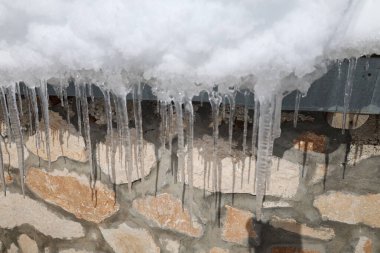 Buz saçağı taşından duvar. Yüksek kalite fotoğraf