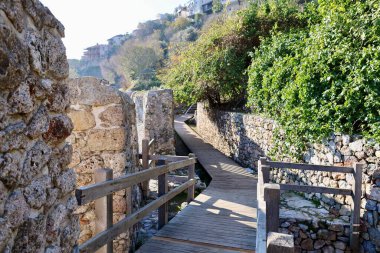 Kule, duvar, su. Yüksek kalite fotoğraf