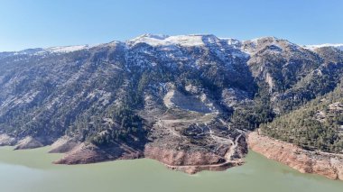 Dağ gölü manzarası. Yüksek kalite fotoğraf