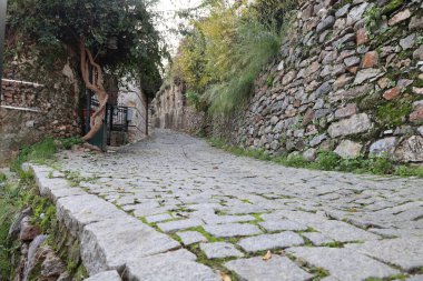 Cobblestone caddesi köşesi. Yüksek kalite fotoğraf