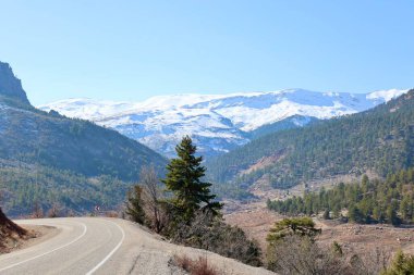 Dağ yolu manzarası. Yüksek kalite fotoğraf