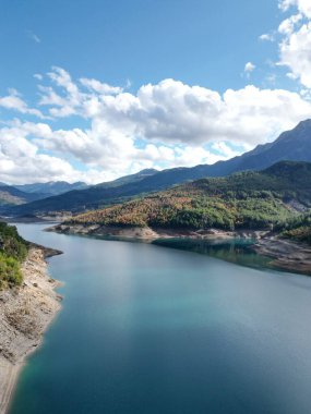 Kanyonun 4k drone görüntüsü. Yüksek kalite fotoğraf