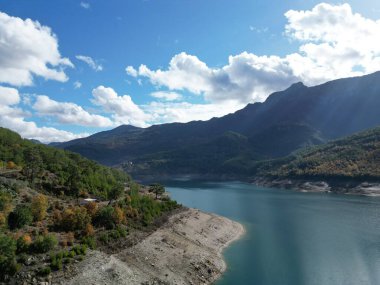 Kanyonun 4k drone görüntüsü. Yüksek kalite fotoğraf