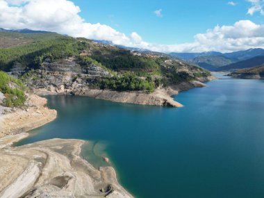 Kanyonun 4k drone görüntüsü. Yüksek kalite fotoğraf