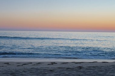 Günbatımı okyanus plajı. Yüksek kalite fotoğraf