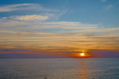 Günbatımı okyanus plajı. Yüksek kalite fotoğraf