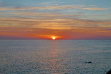 Günbatımı okyanus plajı. Yüksek kalite fotoğraf