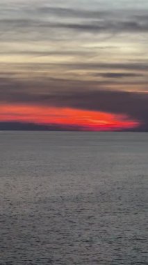 Günbatımı okyanus plajı. Yüksek kalite