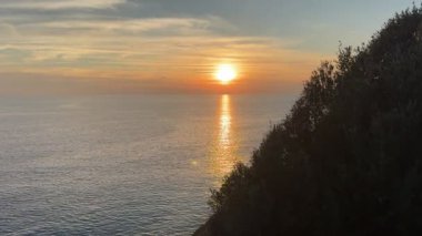 Günbatımı okyanus plajı. Yüksek kalite