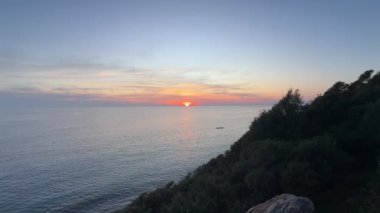 Günbatımı okyanus plajı. Yüksek kalite