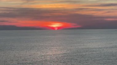Günbatımı okyanus plajı. Yüksek kalite