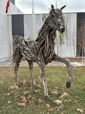 Parktaki dalların sonbaharda heykeli. Yüksek kalite fotoğraf