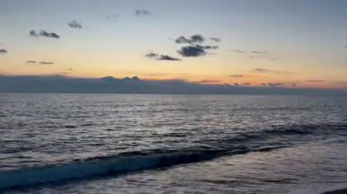 Günbatımı okyanus plajı. Yüksek kalite fotoğraf