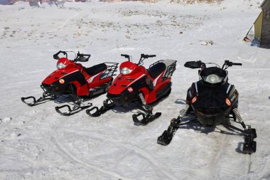 Kar araçları kış manzarası. Yüksek kalite fotoğraf