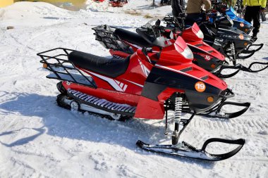 Kar araçları kış manzarası. Yüksek kalite fotoğraf