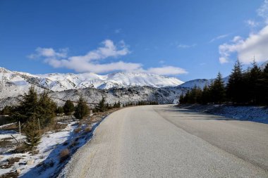 Karlı dağ manzarası. Yüksek kalite fotoğraf