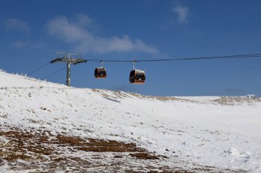 Kablolu araba karı. Yüksek kalite fotoğraf