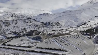 Kayak merkezi dinlenme merkezi. Yüksek kalite 4k görüntü