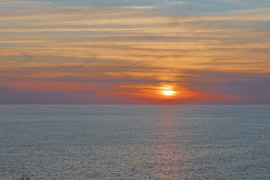 Günbatımı okyanus plajı. Yüksek kalite fotoğraf