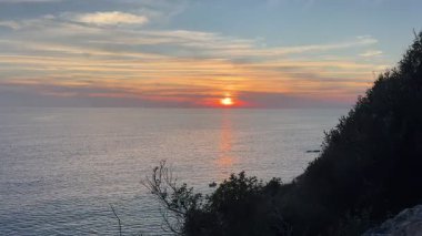 Günbatımı okyanus plajı. Yüksek kalite