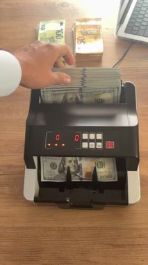 Para sayma makinesi. Yüksek kalite 4k görüntü