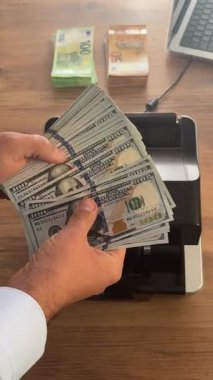 Para sayma makinesi. Yüksek kalite 4k görüntü