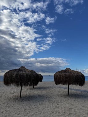 Plaj sandalyesi günbatımı Yüksek kalite fotoğraf