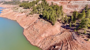 Dağ gölü manzarası. Yüksek kalite fotoğraf