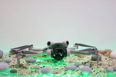 İnsansız hava aracı çakıl taşı ışıkları. Uçan kamera dronu. Yüksek kalite fotoğraf