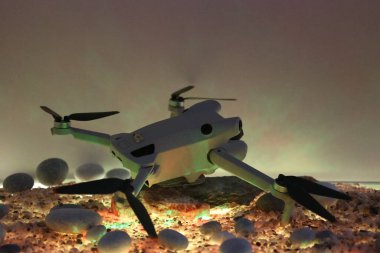 Uçan kamera dronu. Yüksek kalite fotoğraf