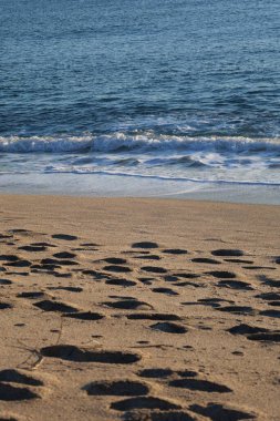 Günbatımı okyanus dalgaları Yüksek kalite 4K görüntü