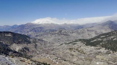 Dağlık kurak arazi. Yüksek kalite fotoğraf