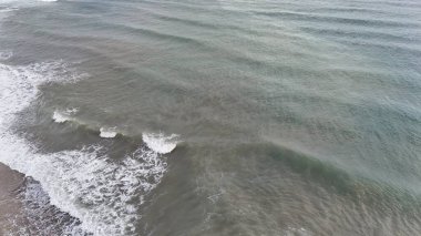 Günbatımı okyanus plajı. Yüksek kalite