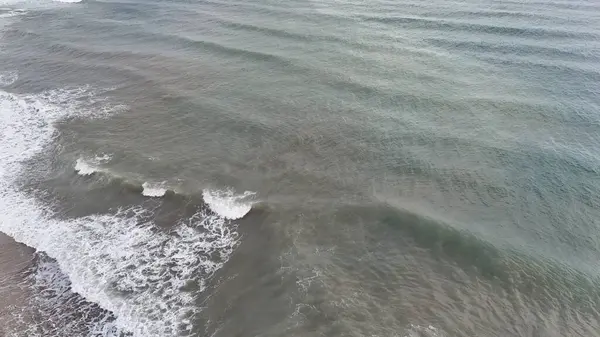 Günbatımı okyanus plajı. Yüksek kalite