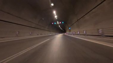 Yol tünelleri aydınlanıyor. Yüksek kaliteli FullHD görüntüler