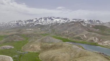 Nehir dar kanyon. Yüksek kalite 4k görüntü