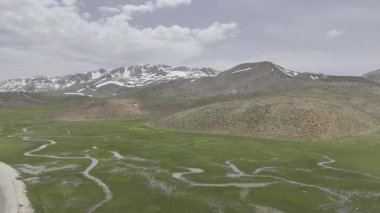 Nehir dar kanyon. Yüksek kalite 4k görüntü