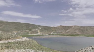 Nehir dar kanyon. Yüksek kalite 4k görüntü