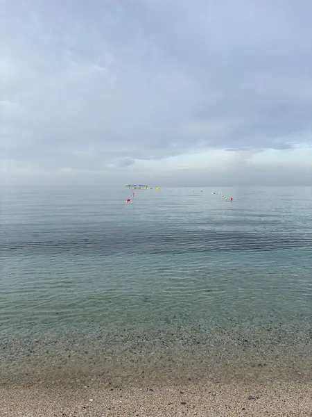 Sakin sakin bir sahil. Yüksek kalite fotoğraf