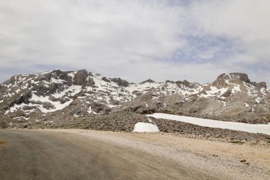 Dağ yolu. Dağ yolu. Yüksek kalite 4k görüntü