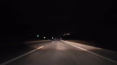 Gece yola çıkıyoruz. Yüksek kalite 4k görüntü