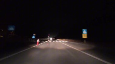 Gece yola çıkıyoruz. Yüksek kalite 4k görüntü