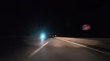 Gece yola çıkıyoruz. Yüksek kalite 4k görüntü