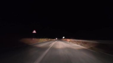 Gece yola çıkıyoruz. Yüksek kalite 4k görüntü