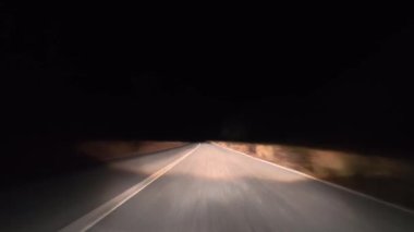 Gece yola çıkıyoruz. Yüksek kalite 4k görüntü