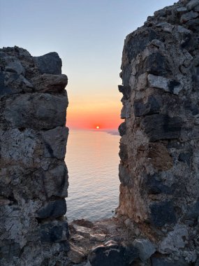 Günbatımı okyanus plajı. Yüksek kalite