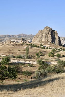 Rocky manzara manzarası. Tarihi eşsiz antik açık hava müzesi kalıntıları. Rocky peyzaj yolu. Yüksek kalite 4K görüntü.