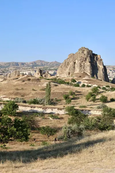 Rocky manzara manzarası. Tarihi eşsiz antik açık hava müzesi kalıntıları. Rocky peyzaj yolu. Yüksek kalite 4K görüntü.